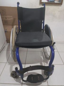 Cadeira de Rodas Manual