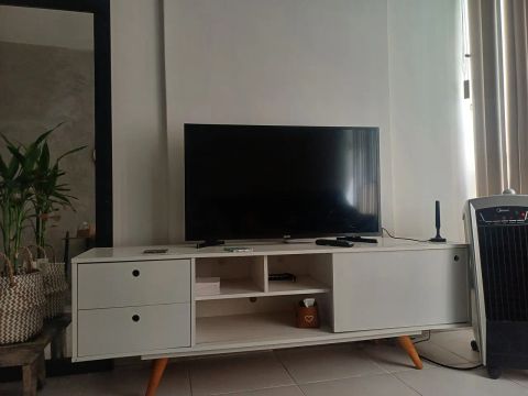 Rack branco com 2 gavetas