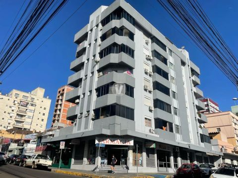 Apto mobiliado 2 dormitórios no centro