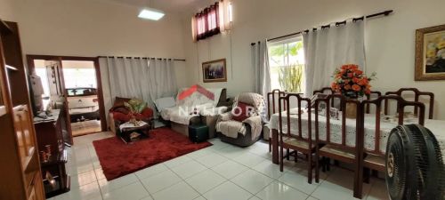 Casa em Rua dos Surubins - Jardim Marajá - Marília/SP