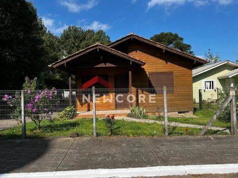 Casa em Aguinel Alves de Oliveira - Carazal - Gramado/RS