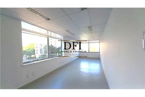 Sala de 167.43m² no bairro Itaim Bibi, com 2 vagas de garagem