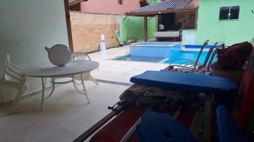 Imóvel para venda possui 260 metros quadrados com 4 quartos em Macapá