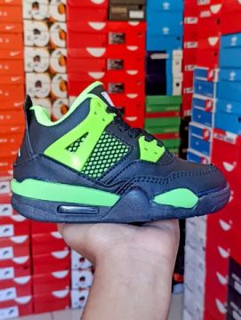 Tênis Nike Jordan 4 Infantil
