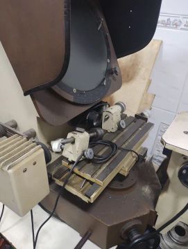 Projetor de perfil 