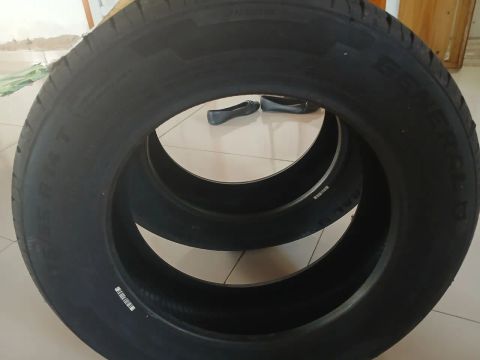 Pneus 175/65 R14 novos