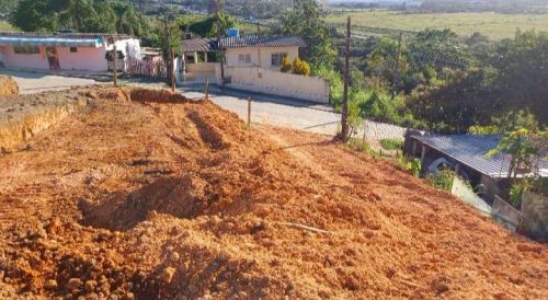 Vendo Terreno em Biguaçu grande 330m2 tem Escritura e Matrícula, perto das praias