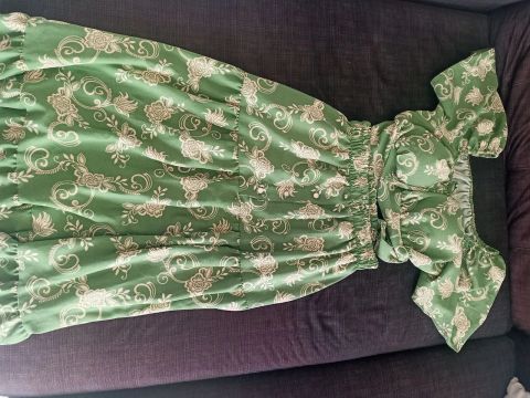 Conjunto cropped verde floral saia e blusa