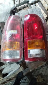 Par Lanterna Traseira F 250 1998 1999 2000 2001 Tricolor