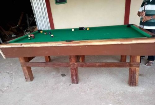 Mesa de sinucão 