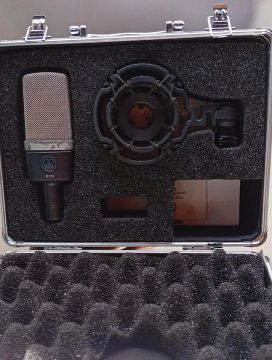 Microfone AKG C214 Condenser