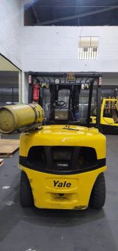 EMPILHADEIRA YALE 90 VX 