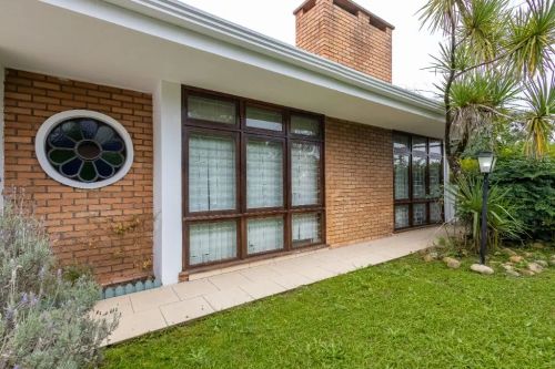 Casa à Venda com 4 quartos no Jardim Social em Curitiba