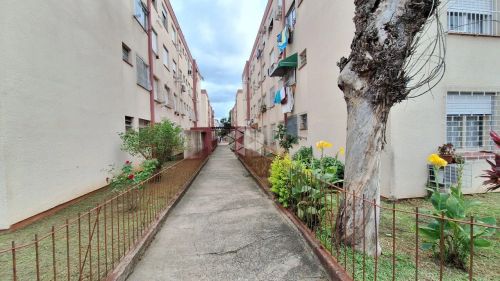 JK à venda, andar alto, rua Carlos Estevão, Jardim Leopoldina, próximo Padaria Colonial.