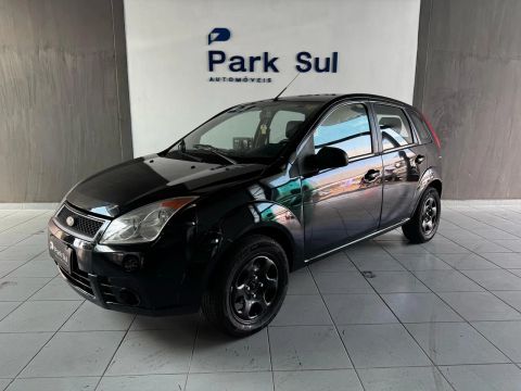 Ford Fiesta Hatch Completo - Carro de PARTICULAR