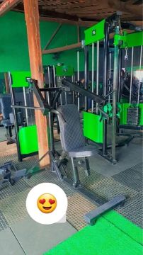 Máquina de musculação 