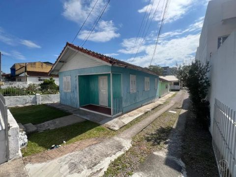 Terreno com626m² no bairro Capoeiras, Florianópolis.