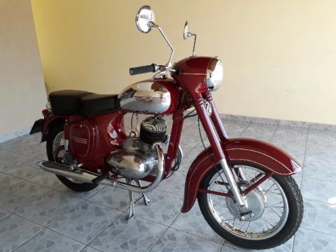 Moto Jawa 250cc 1960 placa preta não é Lambretta Vespa