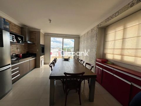 Apartamento em Todos os Santos