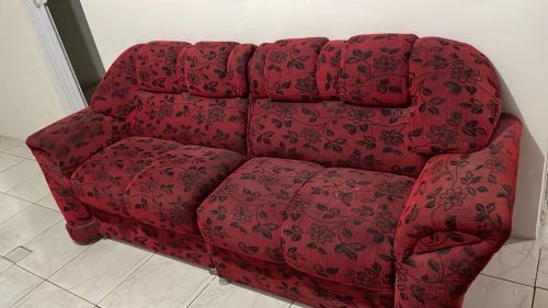 Sofá de 3 lugares em ótimo estado