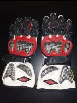 luvas especiais para moto tamanho médio. novíssimas 