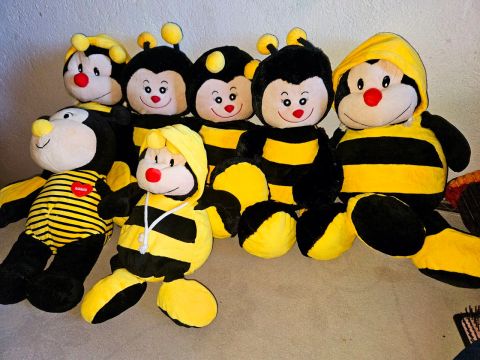 Lote de 7 Pelúcias Abelhas