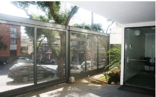 Prédio Comercial à Venda em Belo Horizonte - Bairro Floresta - 2 Vagas de Garagem e 690,00