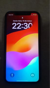 iPhone XR $900