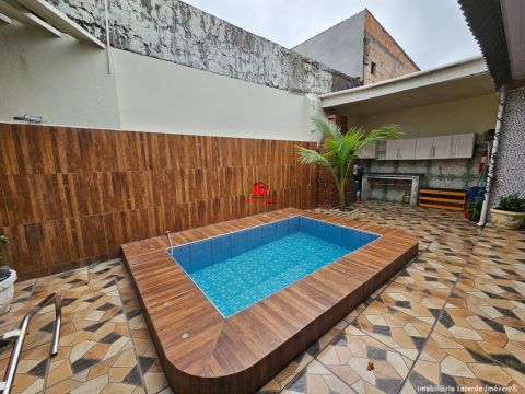 Casa térrea com 3 quartos sendo 2 suítes !na Cidade nova! Sem mobilia e sem climatização!