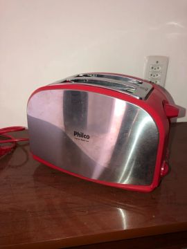 Torradeira Philco - 2 Fatias - Inox/Vermelho