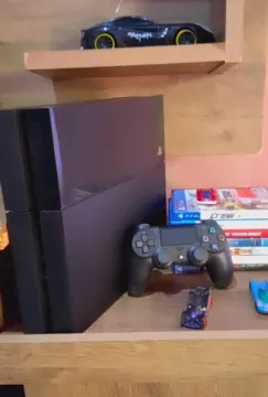 PlayStation 4 FAT 500gb- Console com Controle e jogos