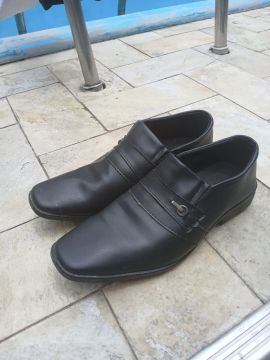 SAPATO SOCIAL TAMANHO 41AO42 