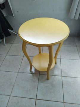 Mesa Lateral Amarela