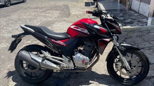 Moto Twister 