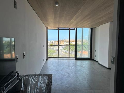 Apt alto padrão beira mar em pajuçara