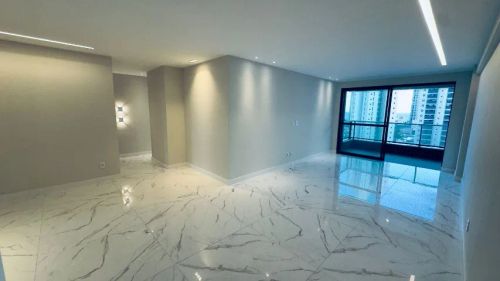 APARTAMENTO DE ALTO PADRÃO. 4 SUÍTES E DCE. LOCALIZAÇÃO PRIVILEGIADA.