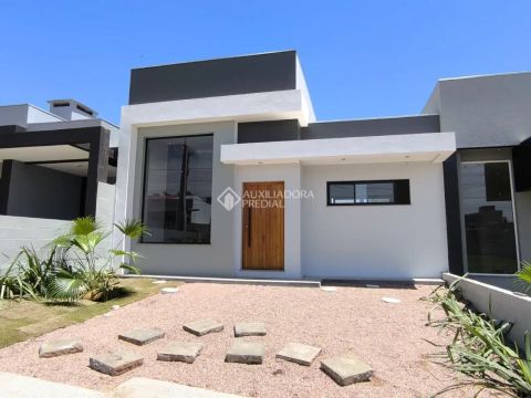 Casa à venda no Centro de Viamão