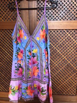 Vestido Floral Decote V