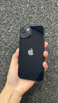 iPhone 14 Midnight