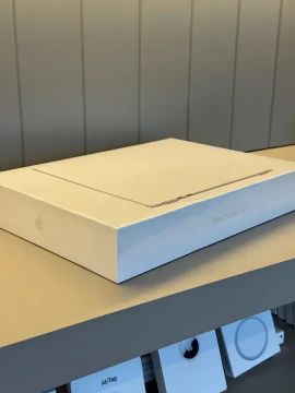 Macbook air m2 256 gb- 8 ram -Lacrado Cinza Espacial