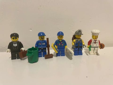 Minifigures LEGO Colecionáveis - 5 Modelos Únicos, Aproveite!