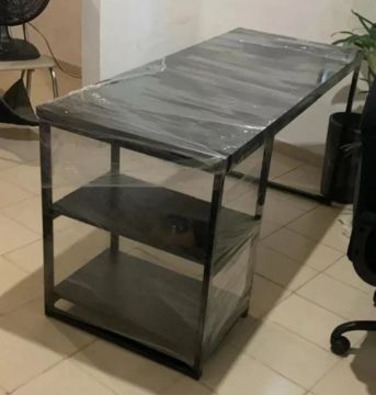 nova - mesa industrial com duas prateleiras - frete grátis 