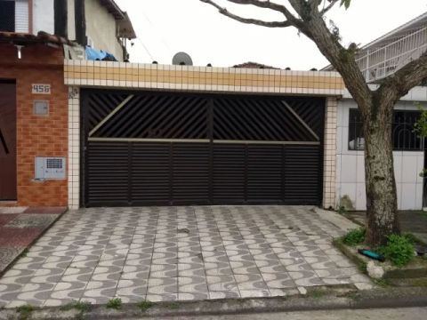 Casa Reformada com espaço gourmet  Nautica III