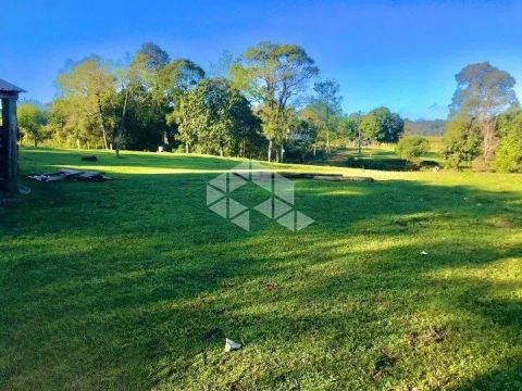 Chácara, com água, luz e internet. Com preço de terreno no Cerro Alegre Alto - Santa Cruz 