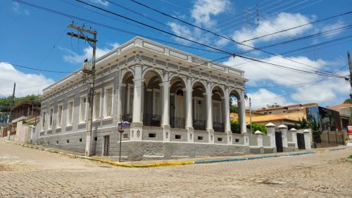 Casarão  Centenário  no  Centro  de  Piracaia - SP