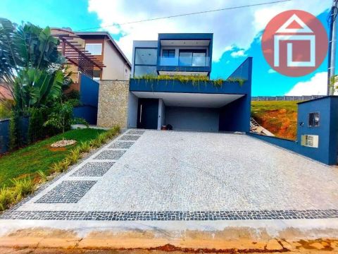 Casa com 3 dormitórios à venda, 234 m² por R$ 2.950.000,00 - Condomínio Vale das Águas - B