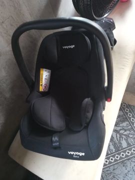Bebê conforto Voyage seminovo