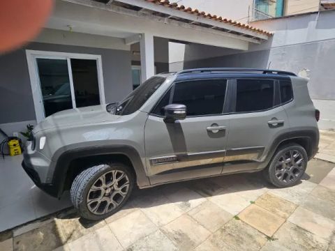 JEEP RENEGADE S 4X4 2023 - EXCELENTE ESTADO - CARRO NOVO  