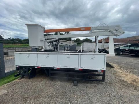 Cesto Aéreo 13,00 metros Endicon Isolado 46 Kv