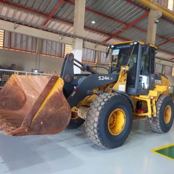 pá carregadeira John deere 524K ano 2021